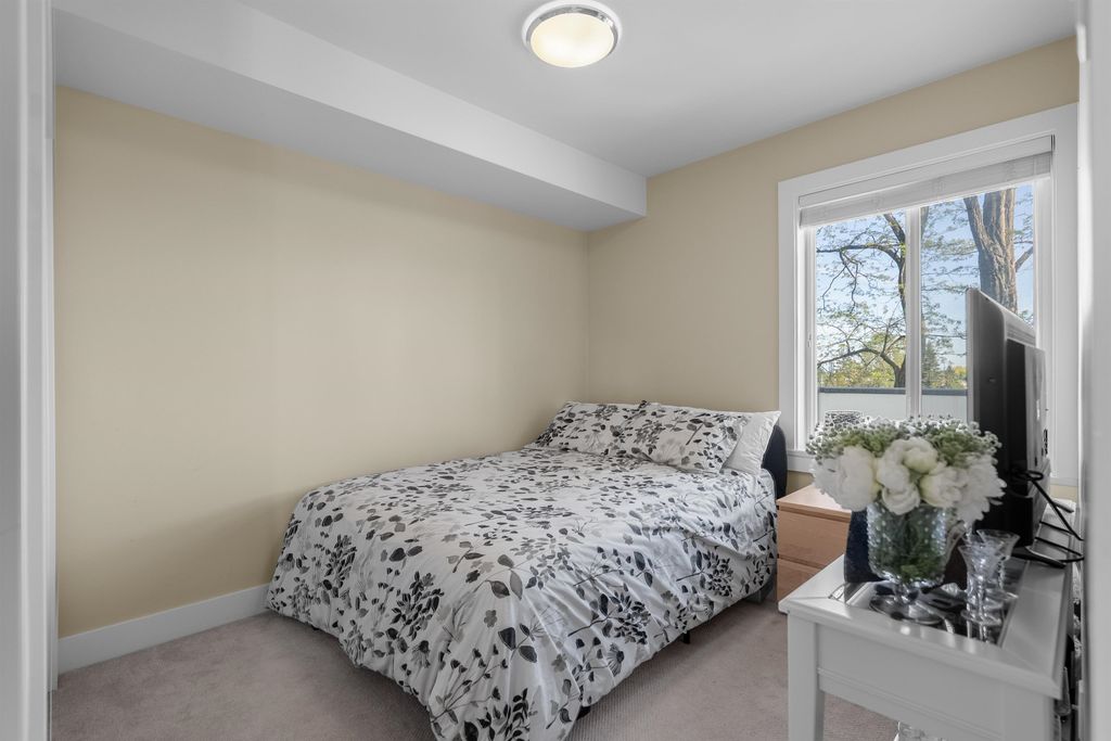 listing image 1104987311941762434
