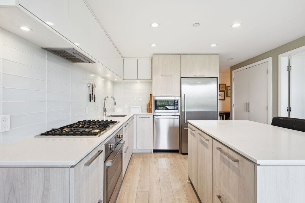 listing image 1106895438418470790