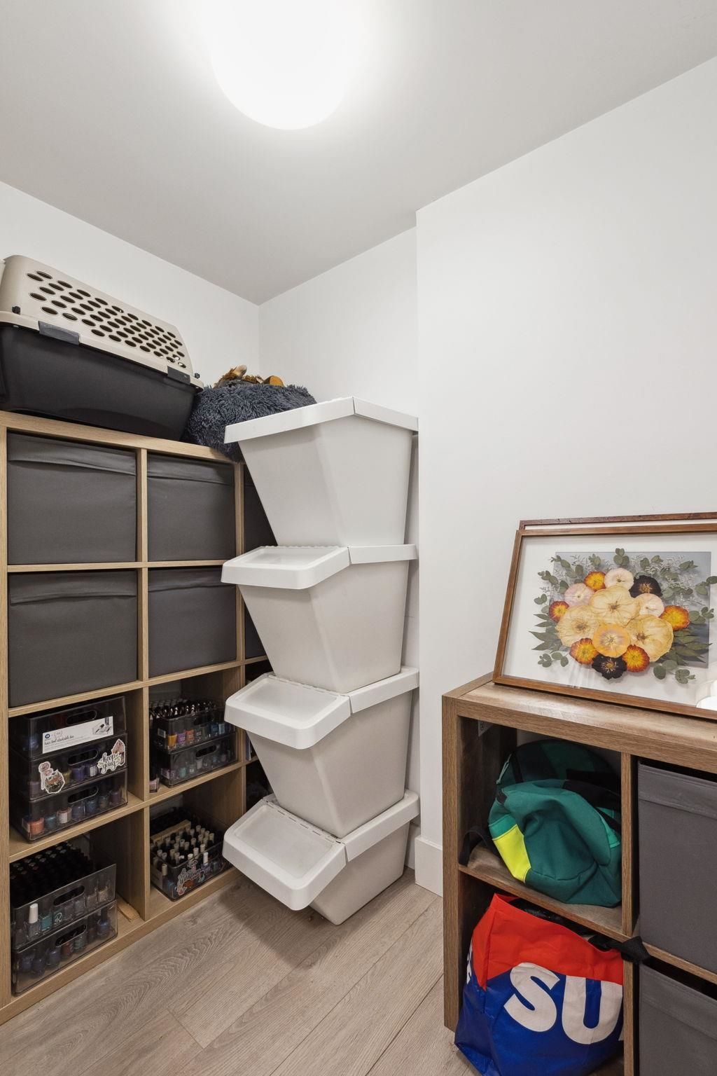 listing image 1109816665462337984
