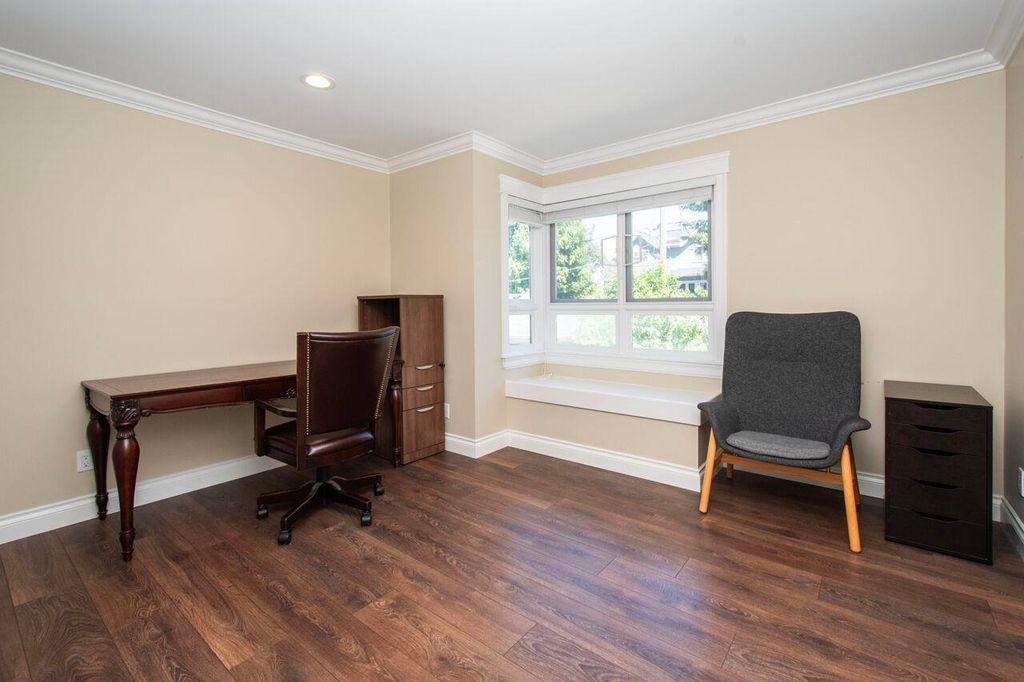 listing image 1107144563854201085