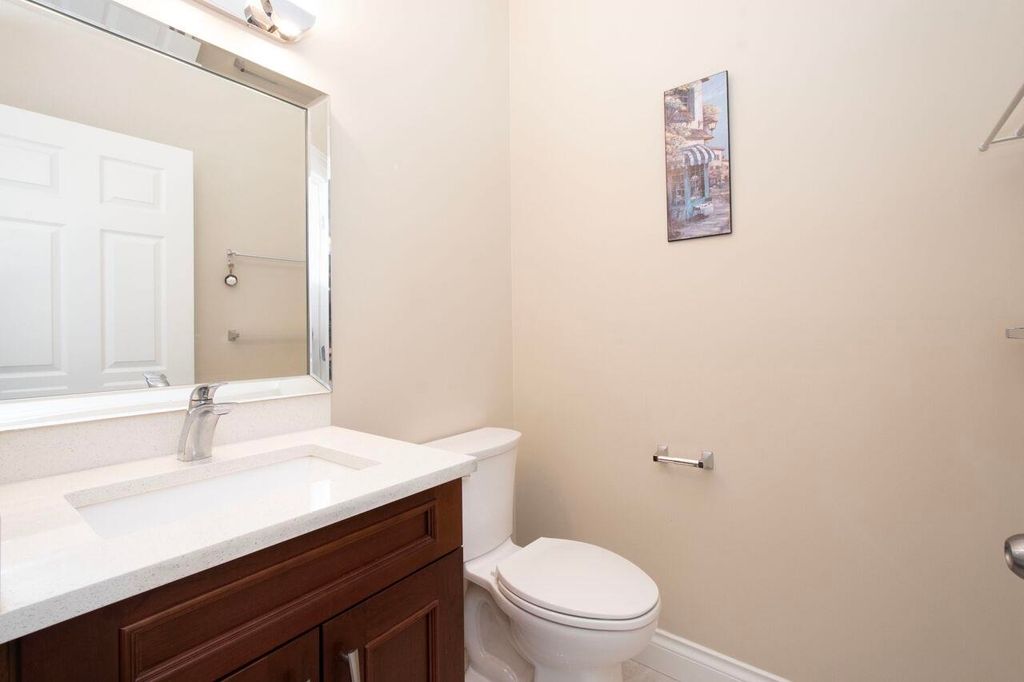 listing image 1101762683709810086