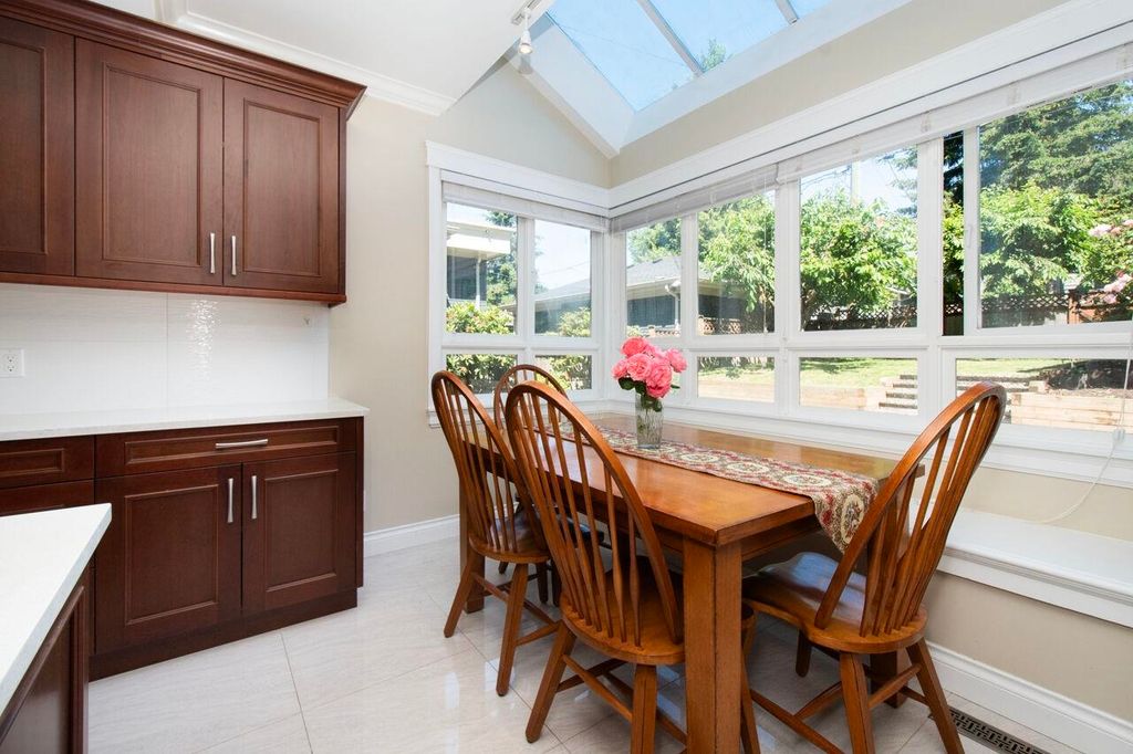 listing image 1102225991043869489