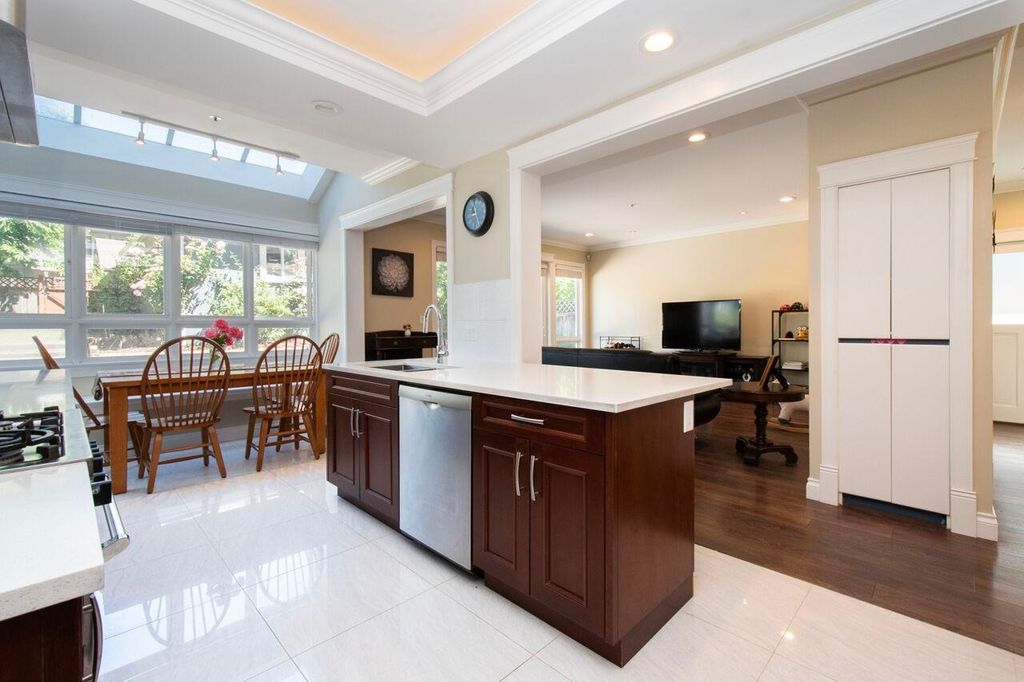 listing image 1105837634434101125