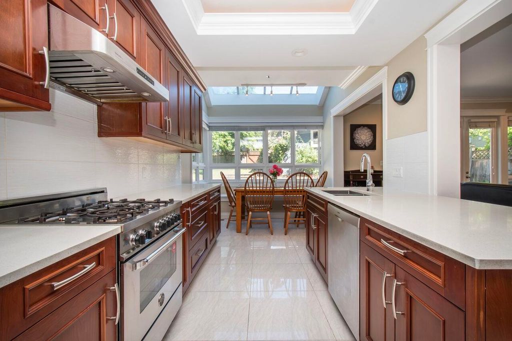 listing image 1100776900045763571