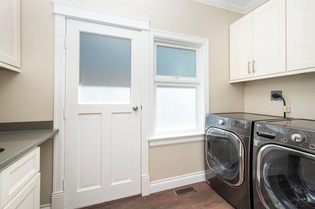 listing image 1105072879060518542