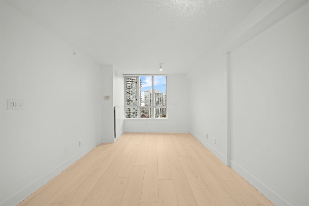 listing image 1100731419501205866