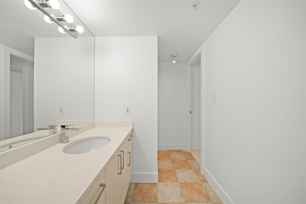 listing image 1105314725535392611