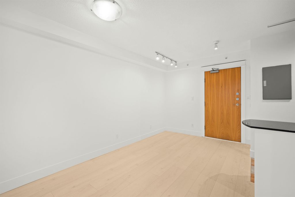 listing image 1105189782068973261
