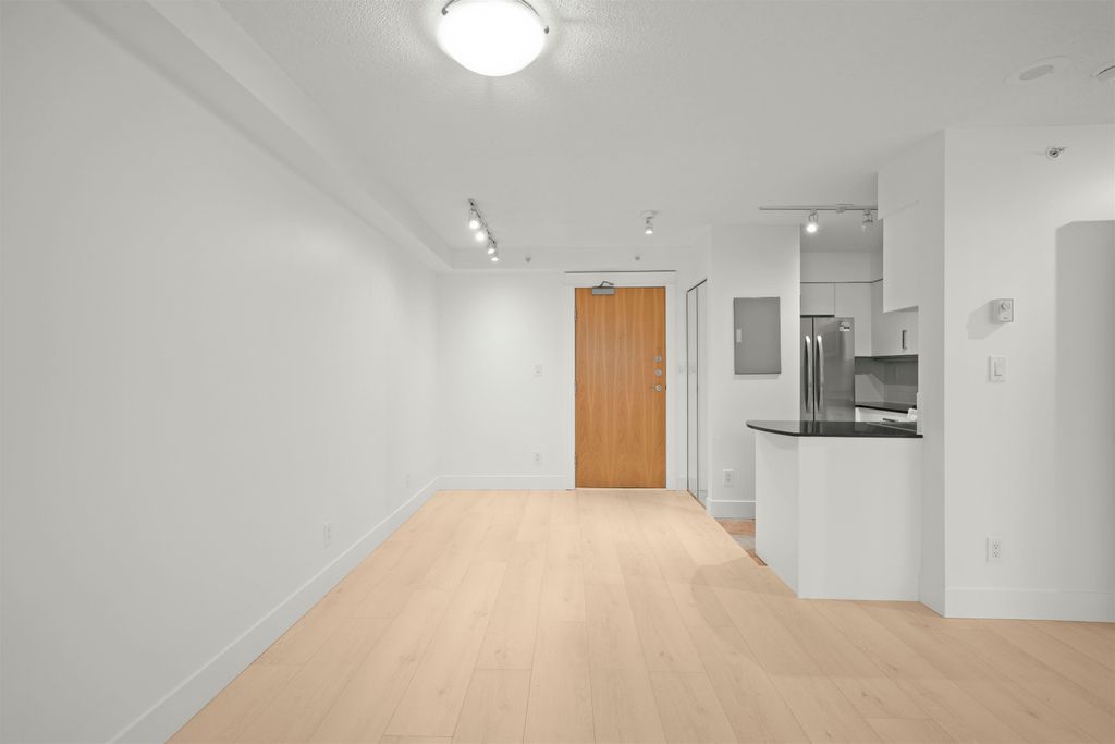 listing image 1103645369065426319