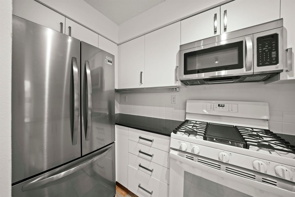 listing image 1107197550835071317