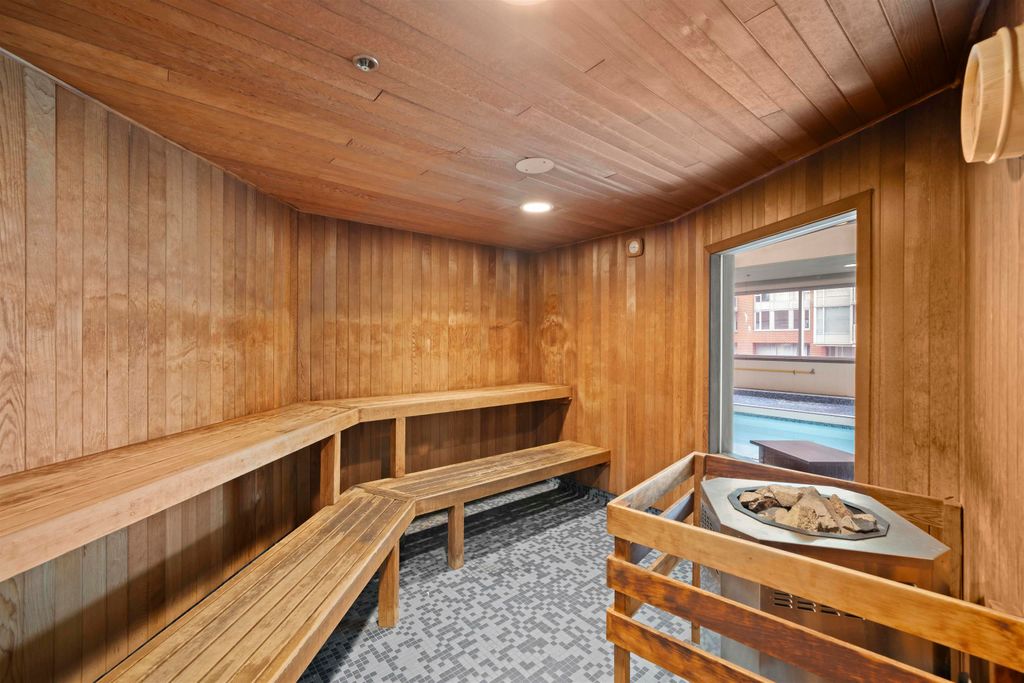 listing image 1106601293941519374
