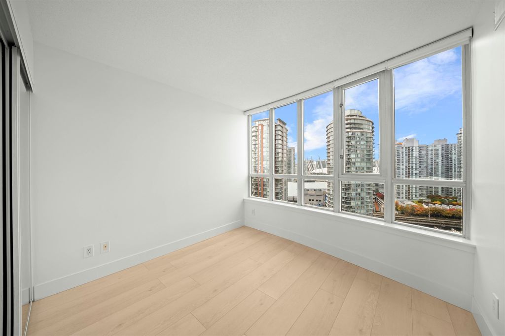 listing image 1102867131667452077
