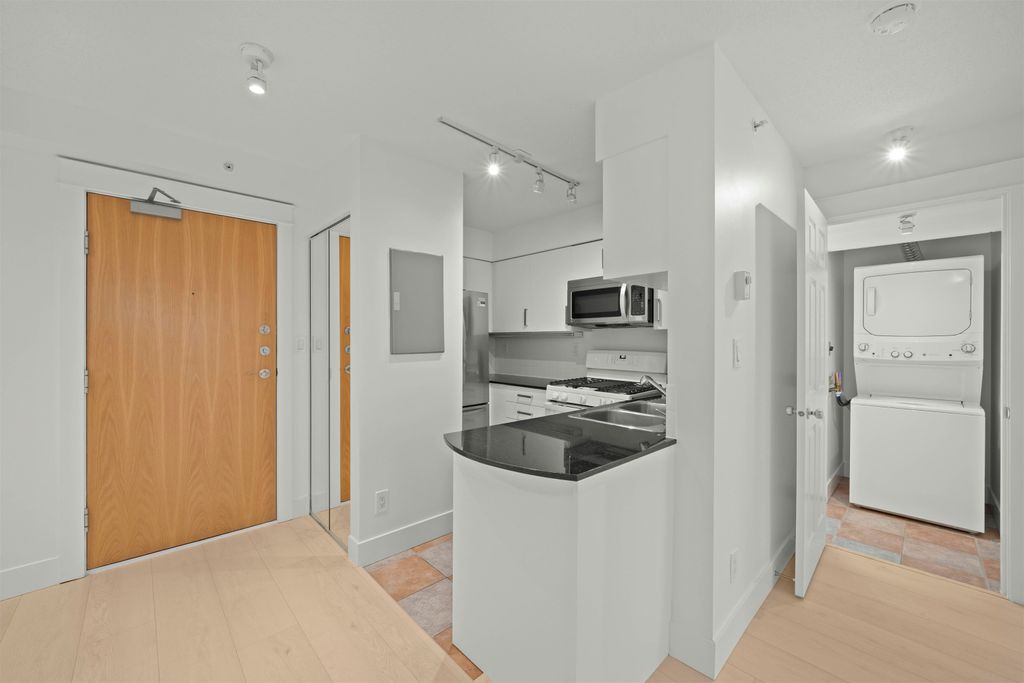listing image 1100462853527362455