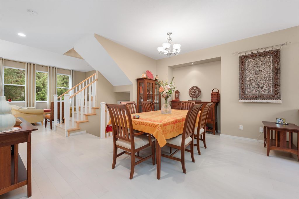 listing image 1104623553822748791