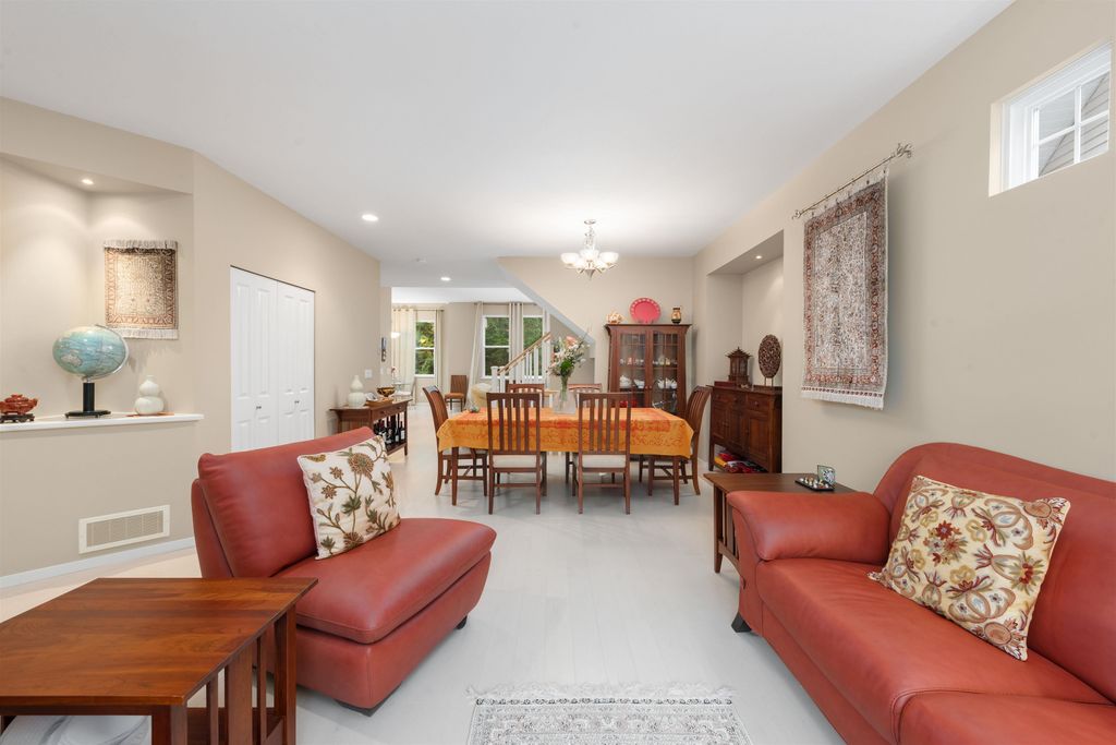 listing image 1104295029746883326