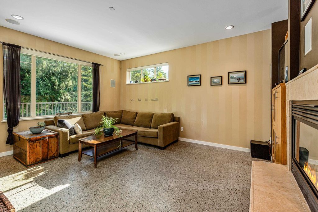 listing image 1105264853834942426