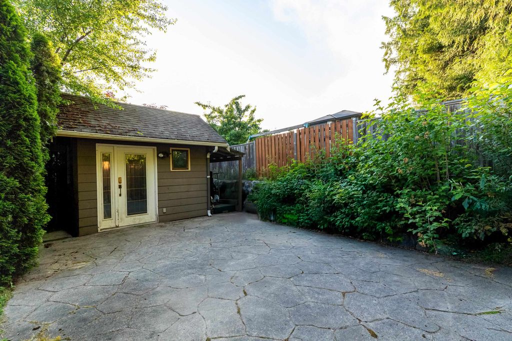 listing image 1109221724678278900