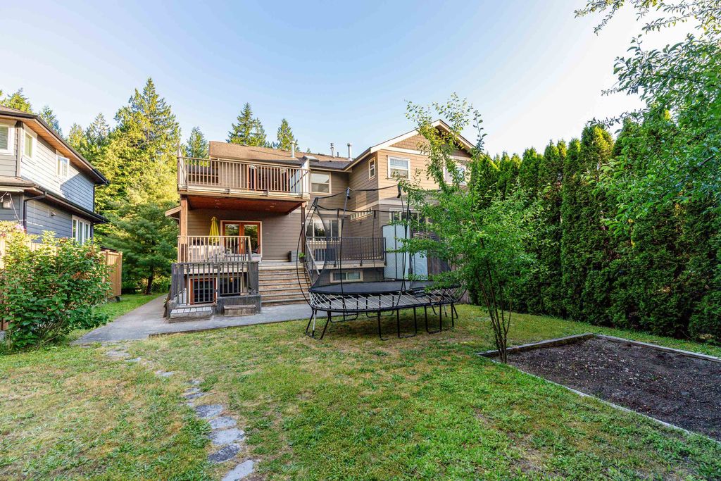 listing image 1102031374035779296