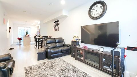 24108 104 Avenue 72 Maple Ridge BC V2W 0J5