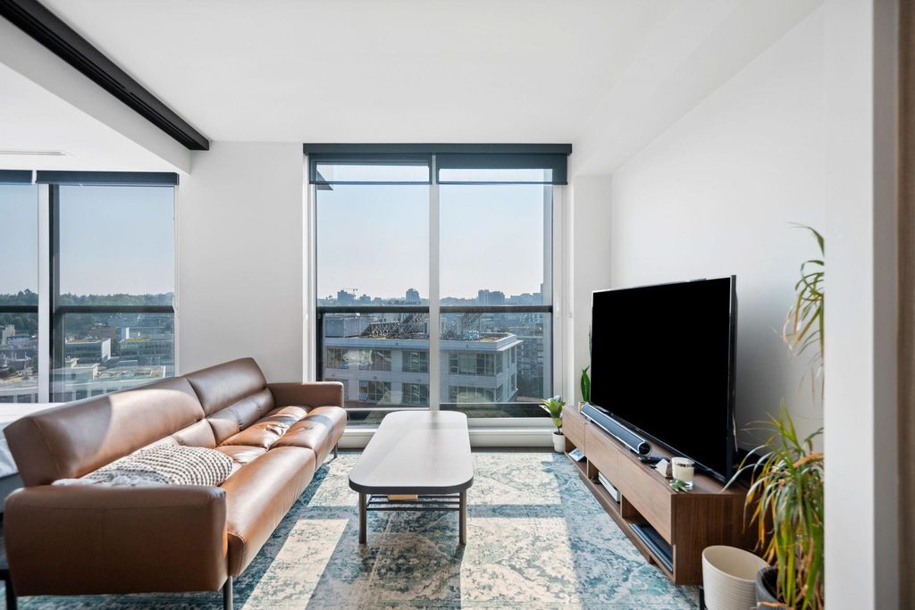 listing image 1105183600370082290