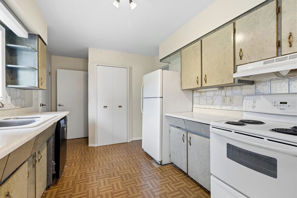 Photo of 44366 Keith Wilson Road, Chilliwack, BC V2R 4B6 (MLS # R3114738)