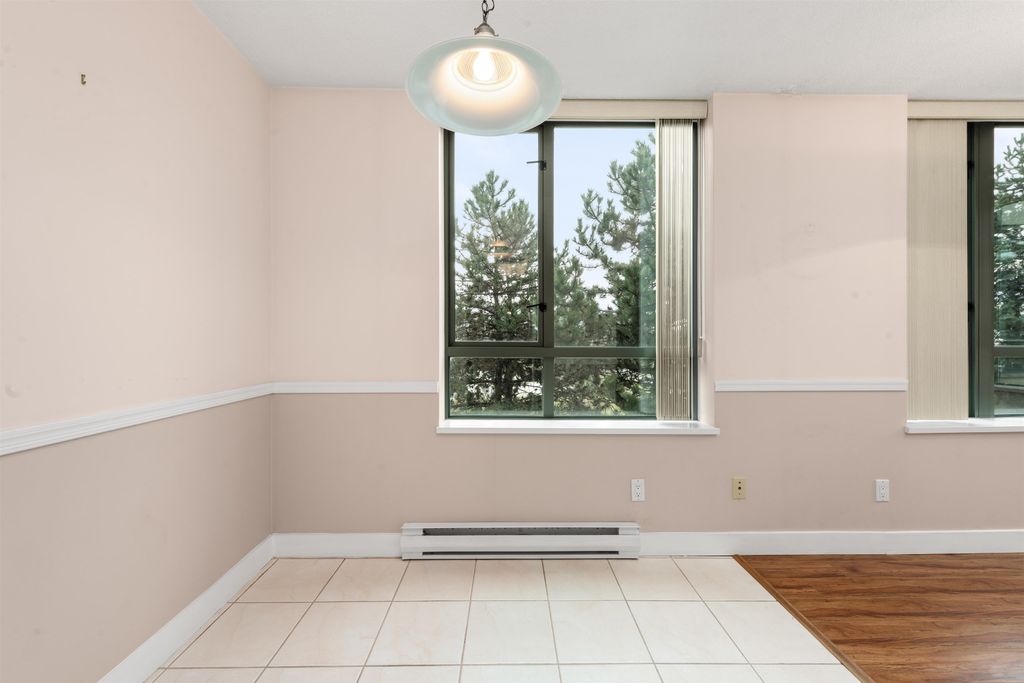 listing image 1100724051725828345