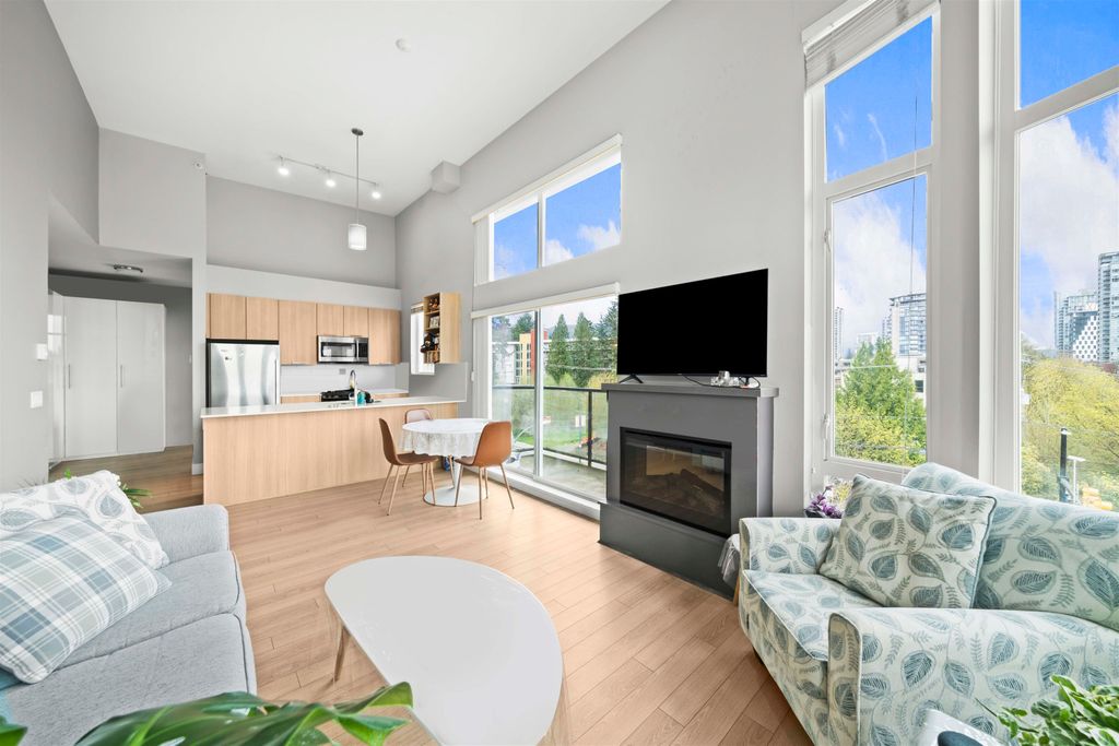 listing image 1102489978091484145