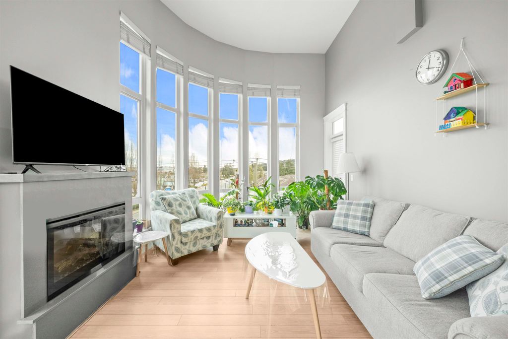 listing image 1104458803094019484