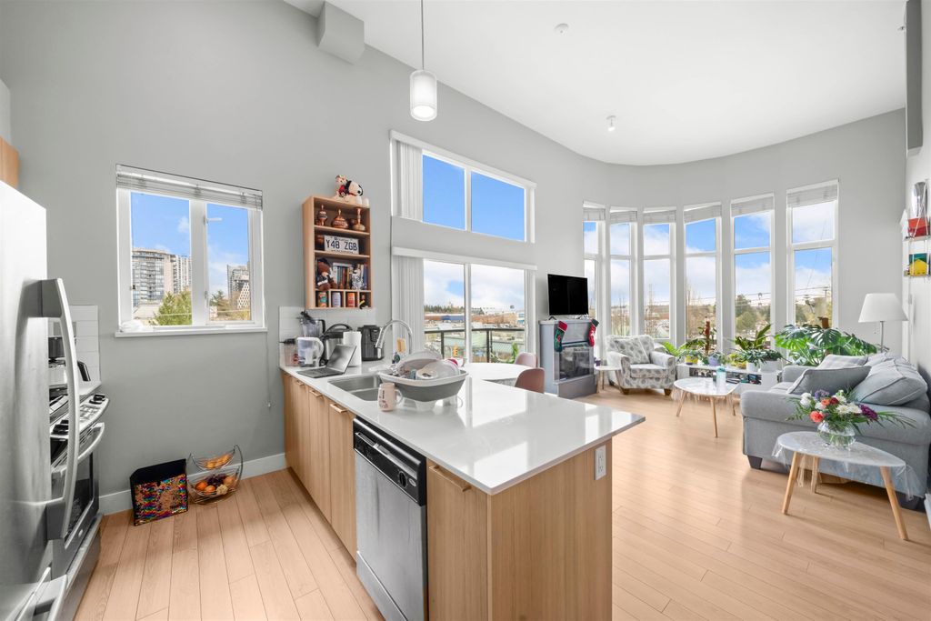 listing image 1103930921750861634