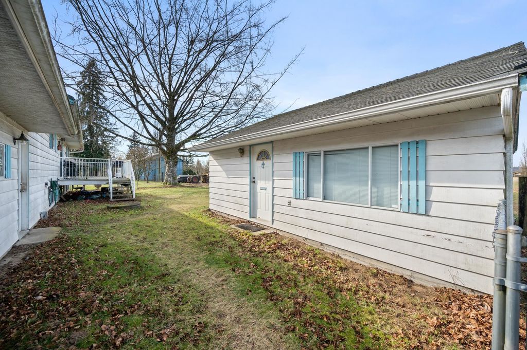 listing image 1107679185173744384
