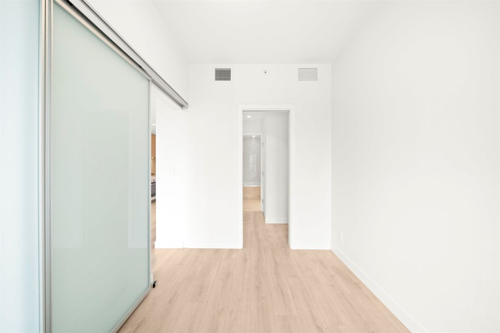 listing image 1108987909374938336