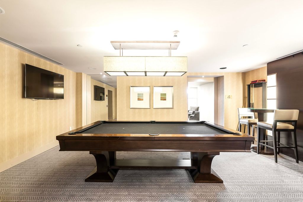 listing image 1100079037775237610