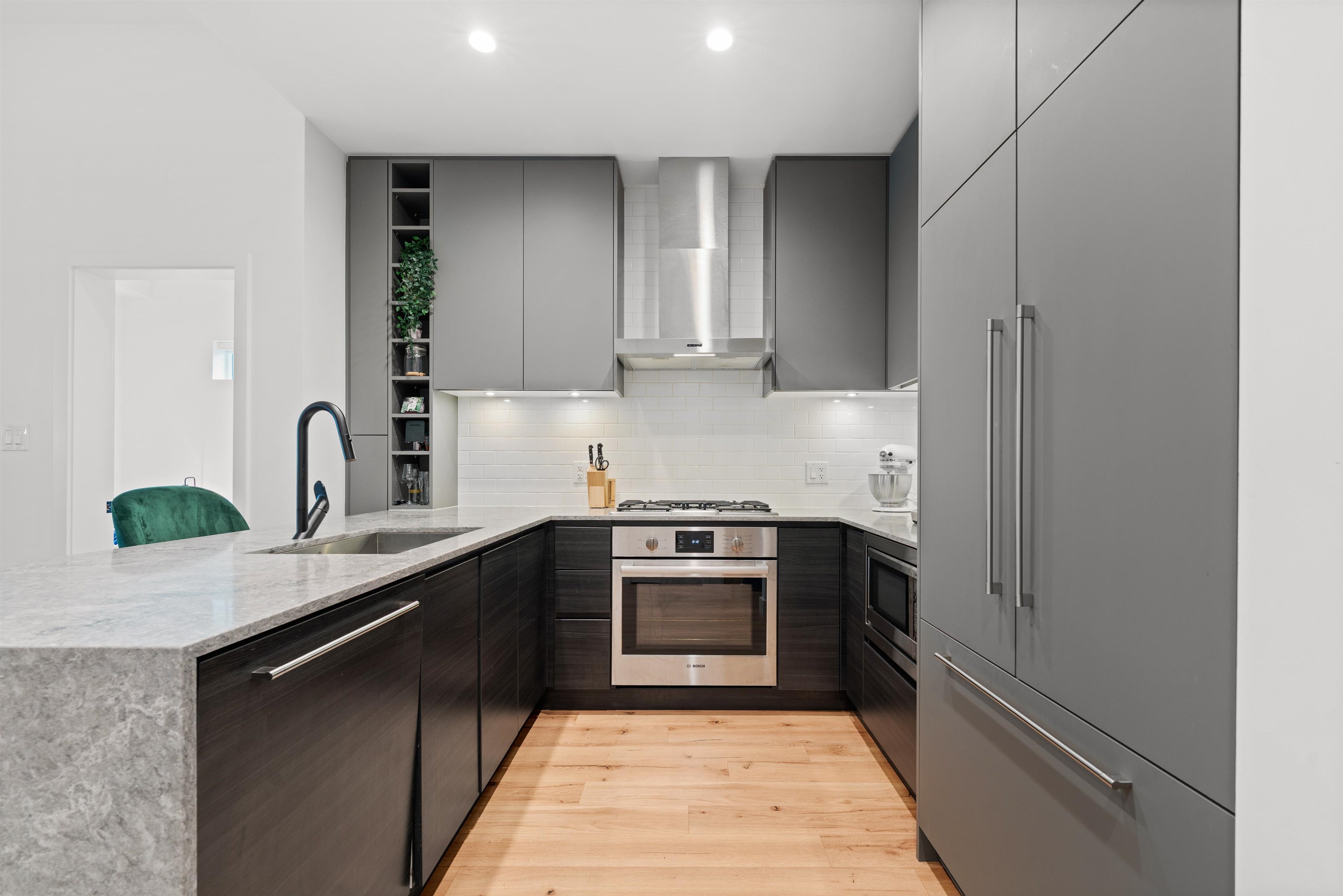 3131 Murray Street 621