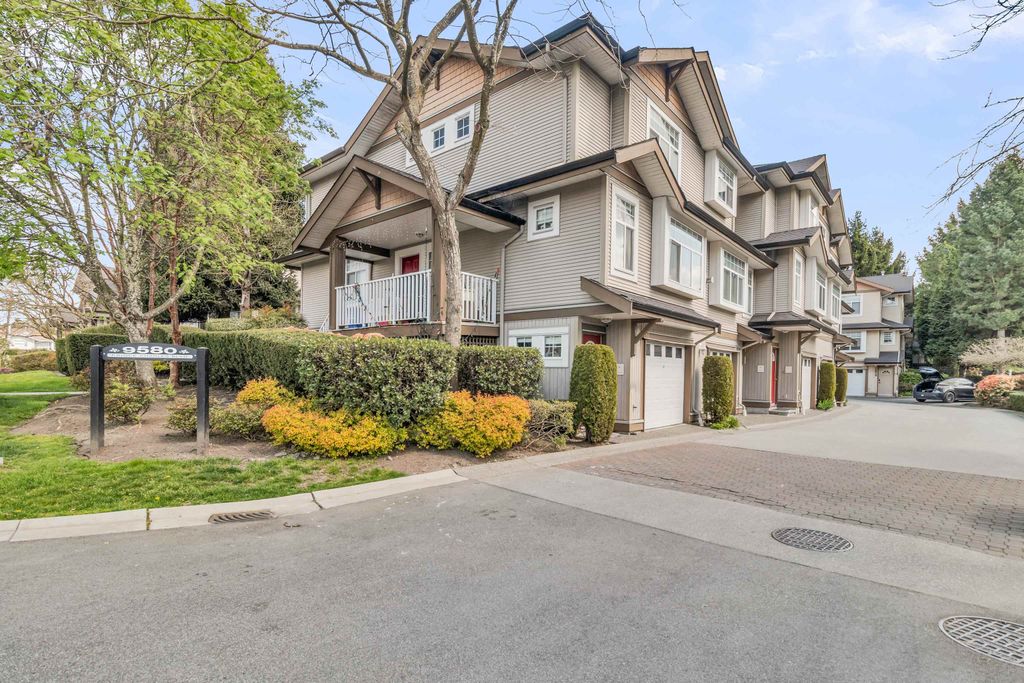listing image 1101697363776946752