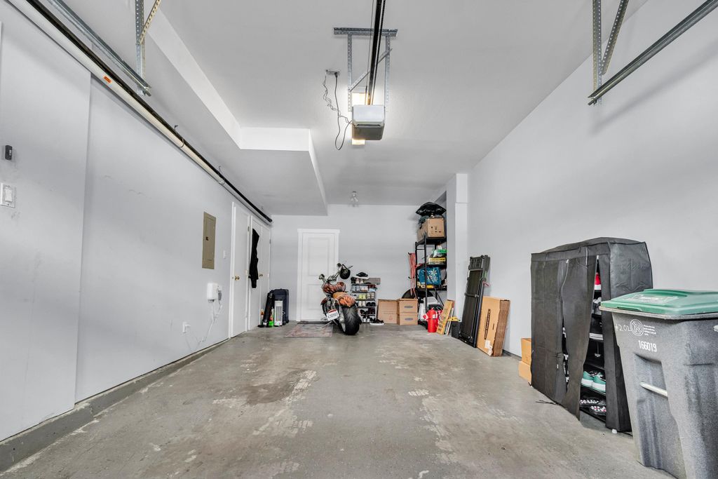 listing image 1100057907247110722