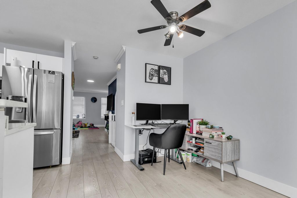 listing image 1104300079056491055