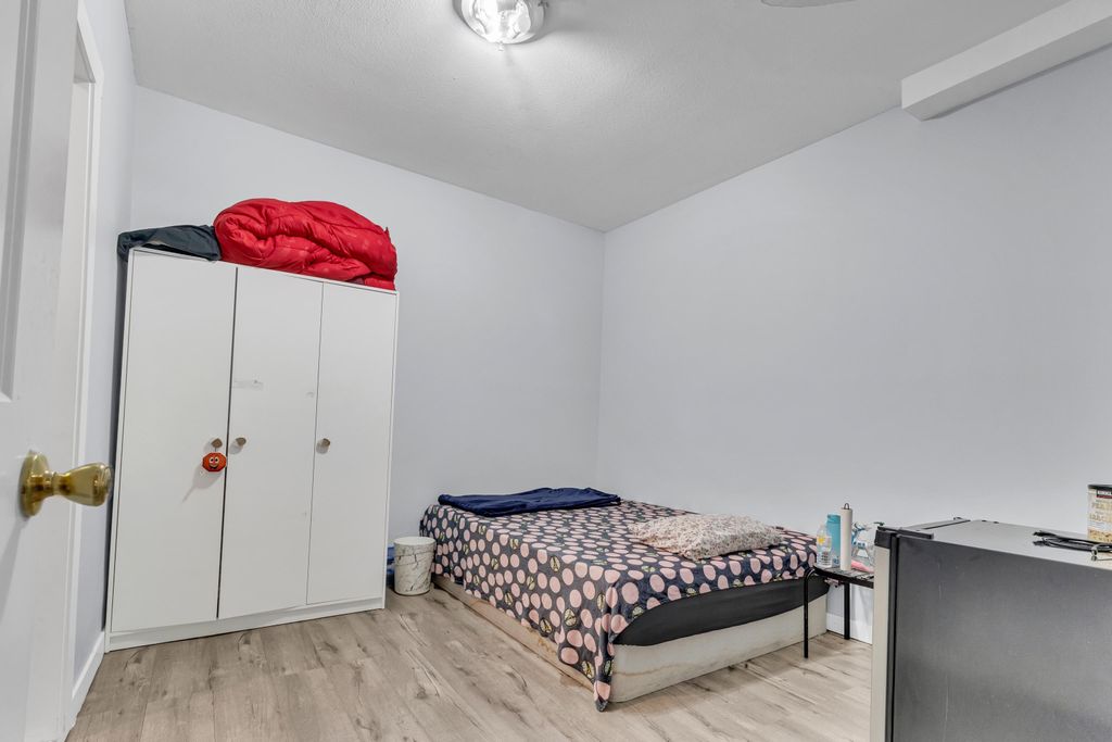 listing image 1104529740337091549