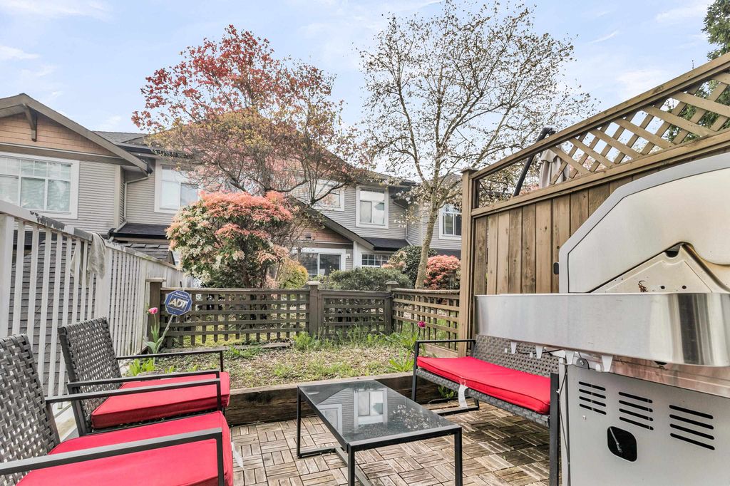 listing image 1104845443935861963