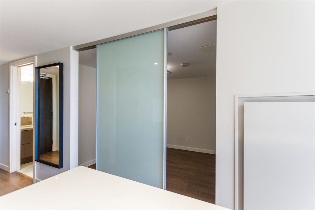 listing image 1107598249529610231