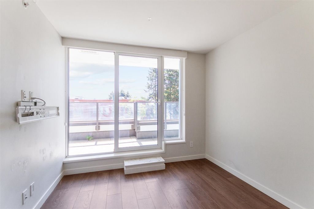 listing image 1101170058448906907