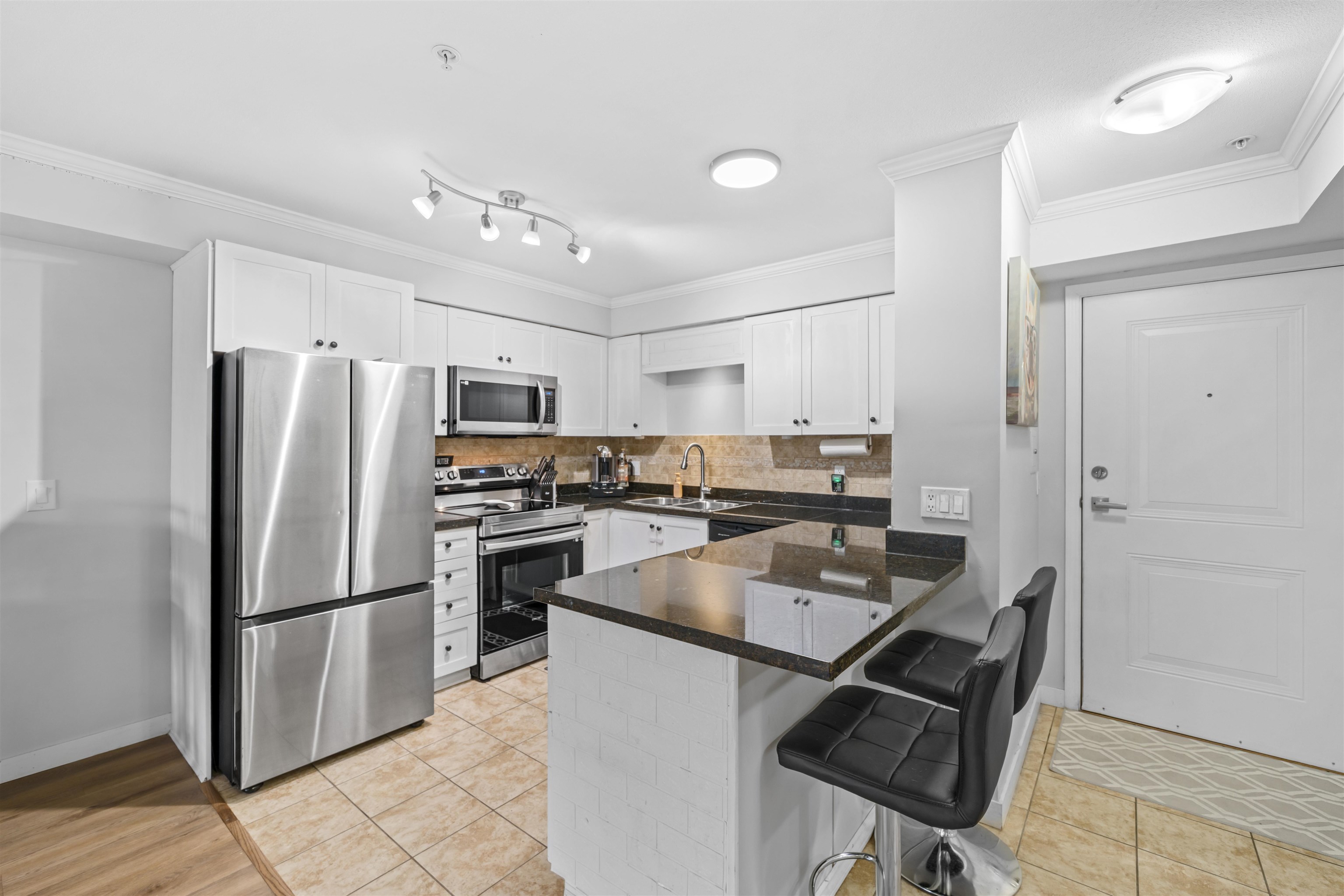 22255 122 Avenue 213