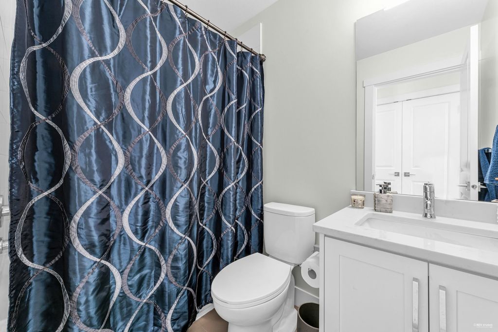 listing image 1100311918749667357