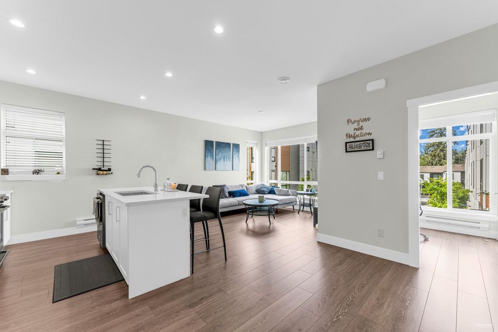listing image 1101874433827475698