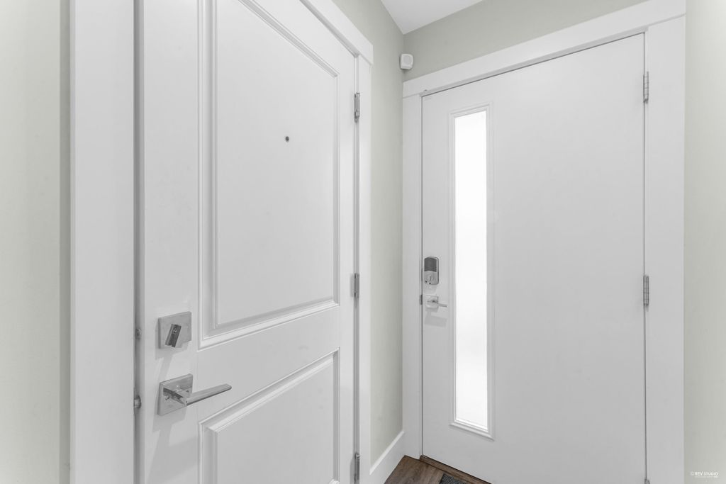 listing image 1101965474113000650