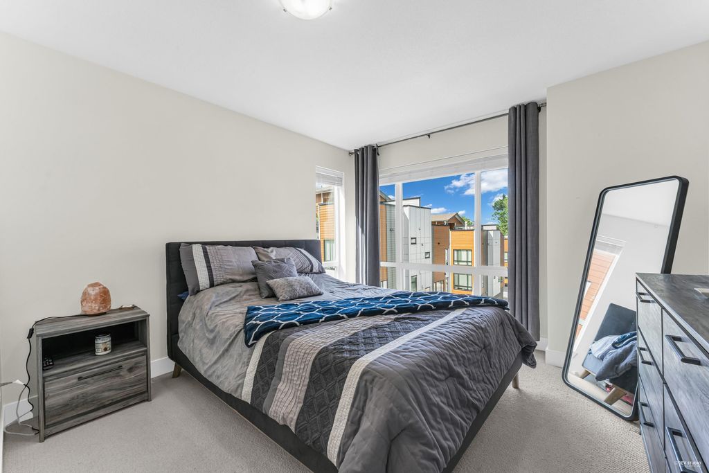 listing image 1103616229078368096