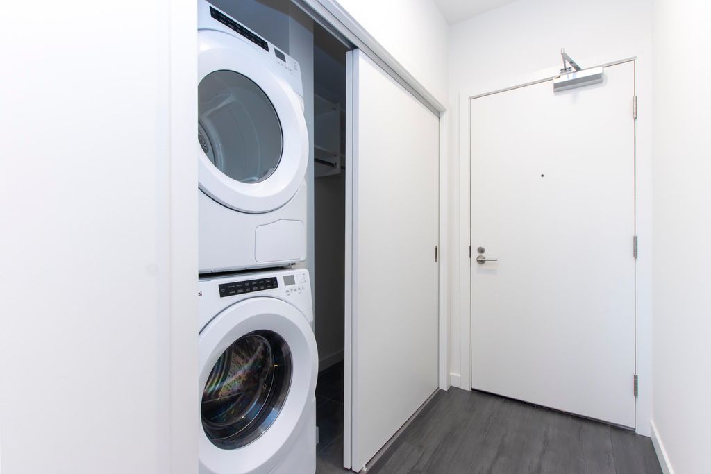 listing image 1106060022078954544