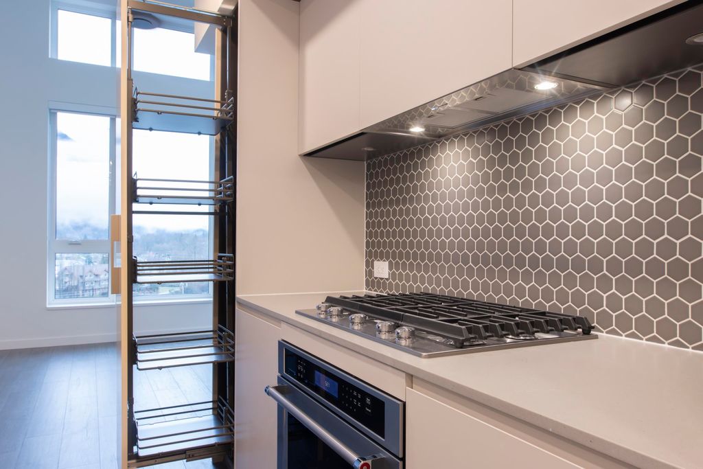 listing image 1109531215006576821