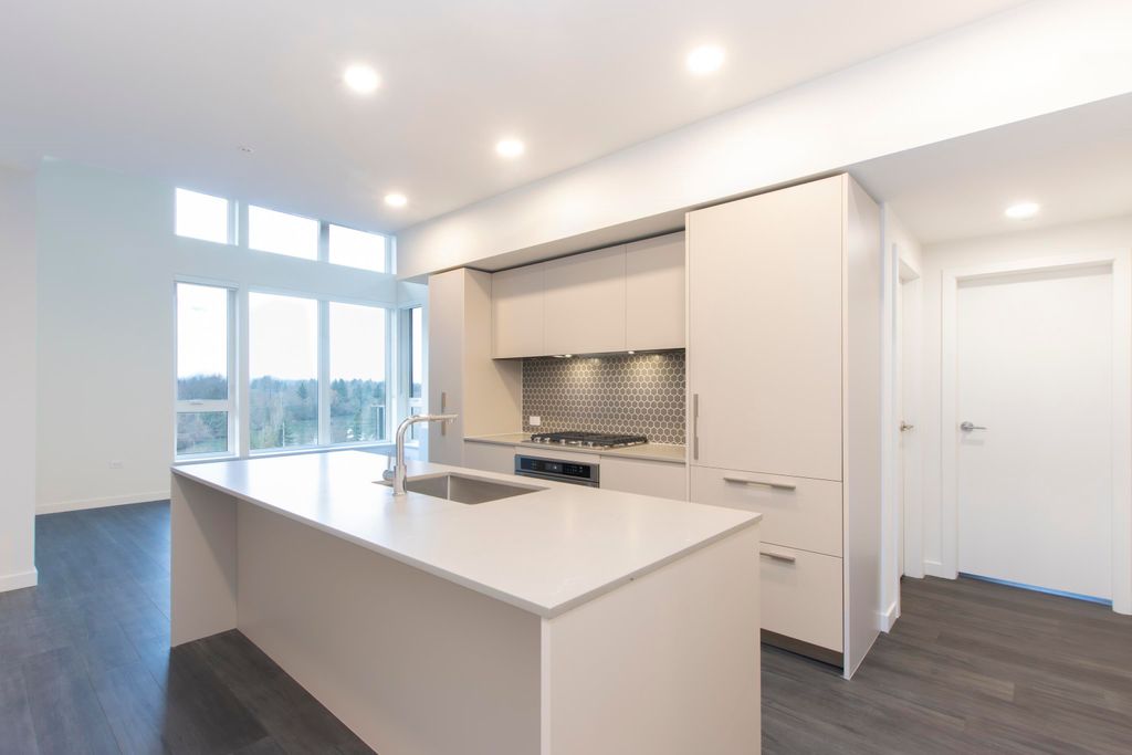 listing image 1105840499455948932