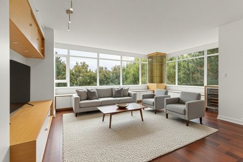 5955 Balsam Street 305 Vancouver BC V6M 0A1