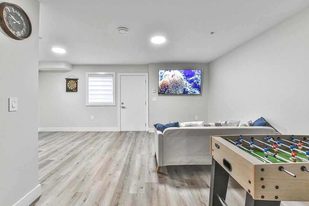 listing image 1105789741002059717